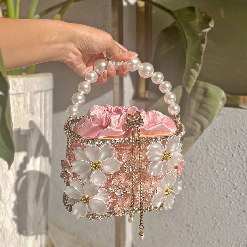 الجوف خارج قفص معدني حقيبة يد  - مراجعة Clutch Bag Evening وسعره