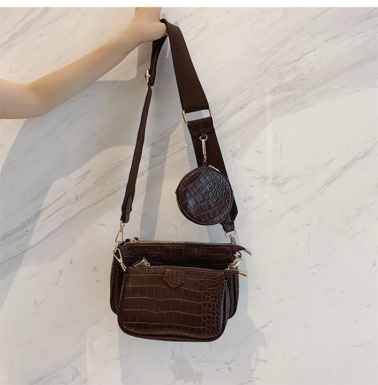 حقيبة كتف نسائية بطبعة جلد الت - مراجعة Women'S Bags Jacquemus وسعره