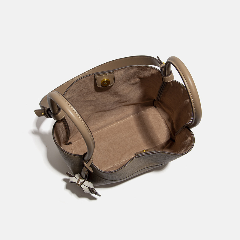 حقيبة يد نسائية فاخرة خفيفة من - مراجعة Women'S Bags Jacquemus وسعره