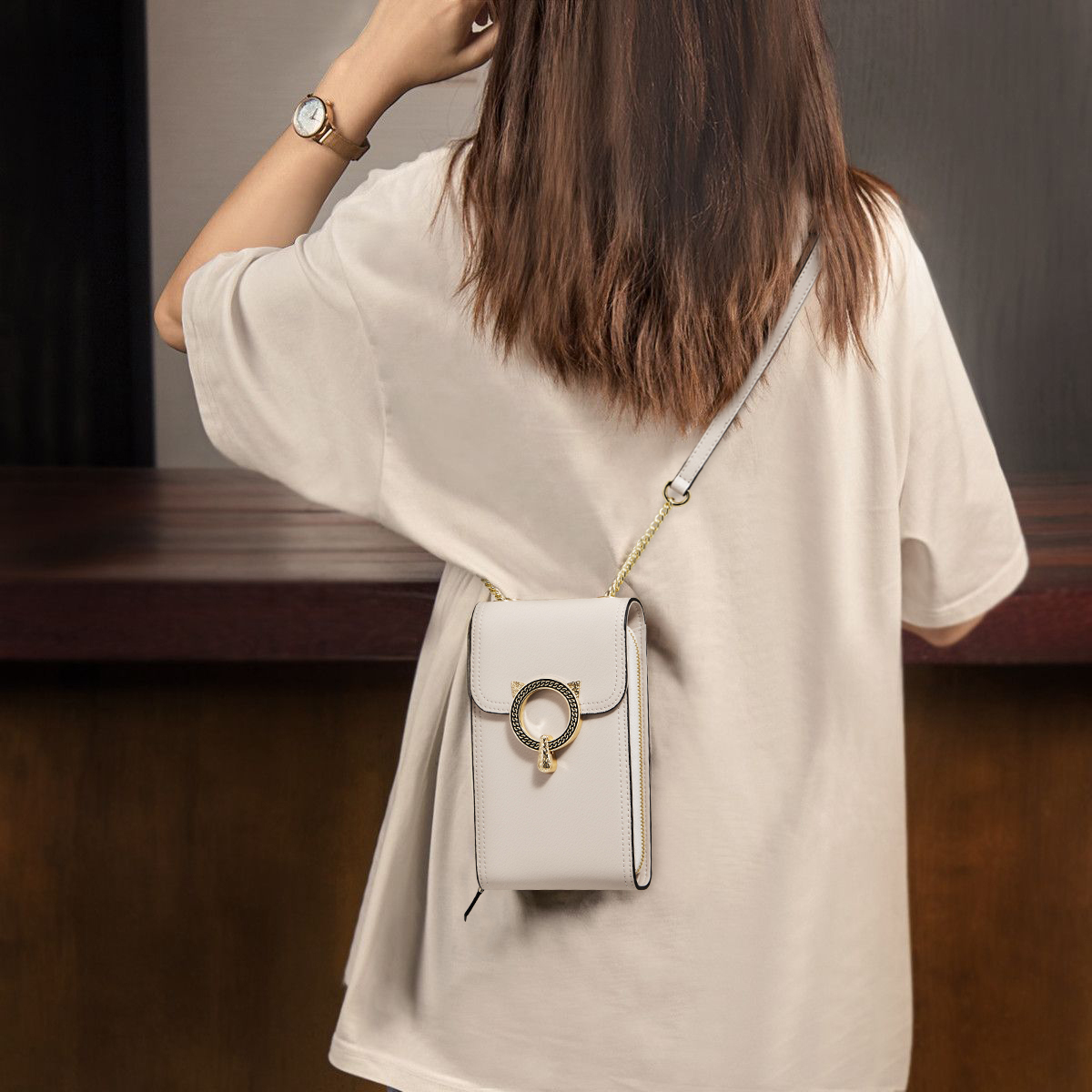 حقيبة هاتف محمول من الجلد الفا - مراجعة Women'S Bags Jacquemus وسعره